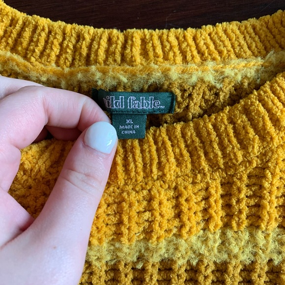 🦄 4/$40 Basic Cropped Mustard Yellow Sweater - Picture 5 of 6